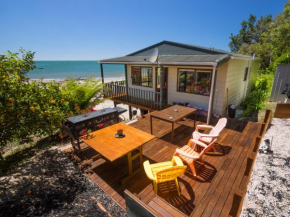 Tidal Treasure - Collingwood Holiday Home Parapara